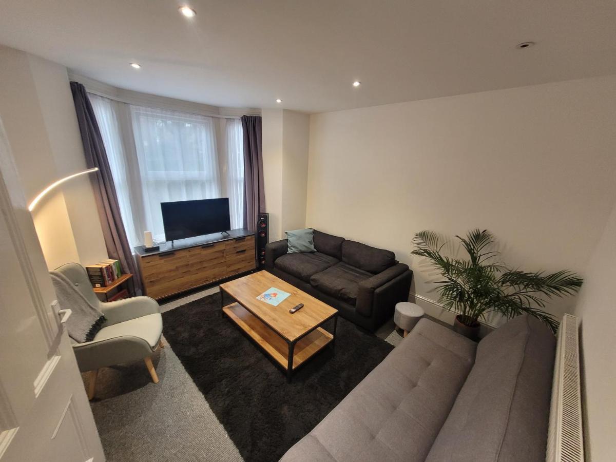Spacious 2 Bedroom House In Central London With Garden Zewnętrze zdjęcie